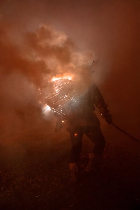 Elena Helfrecht : quand les forces tumultueuses surgissent de la nuit