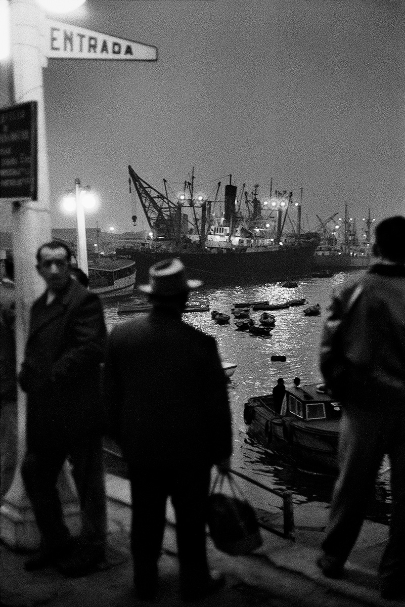 Sergio Larrain : Valparaiso — Los Abandonados