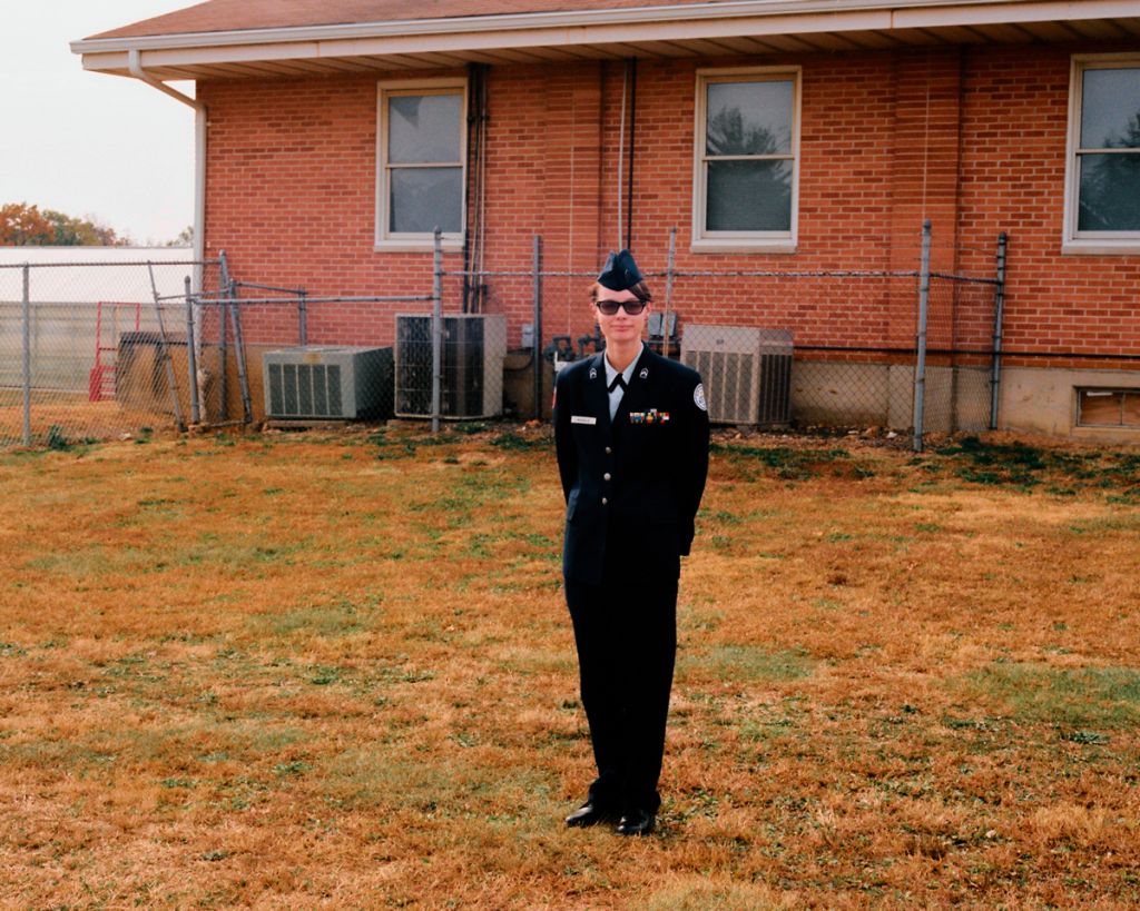 Portrait d'une femme en uniforme aux États-Unis