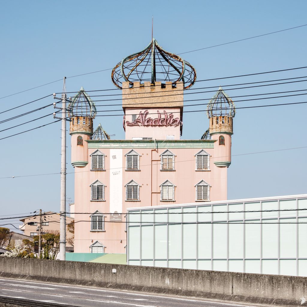 Un love hotel en forme de château d'Aladin