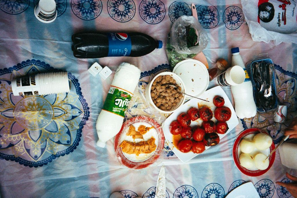 Un buffet de nourriture en Iran