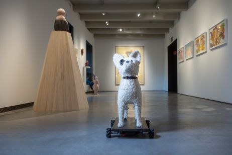 Humour chien : une oeuvre IA tourne en dérision la critique d’art