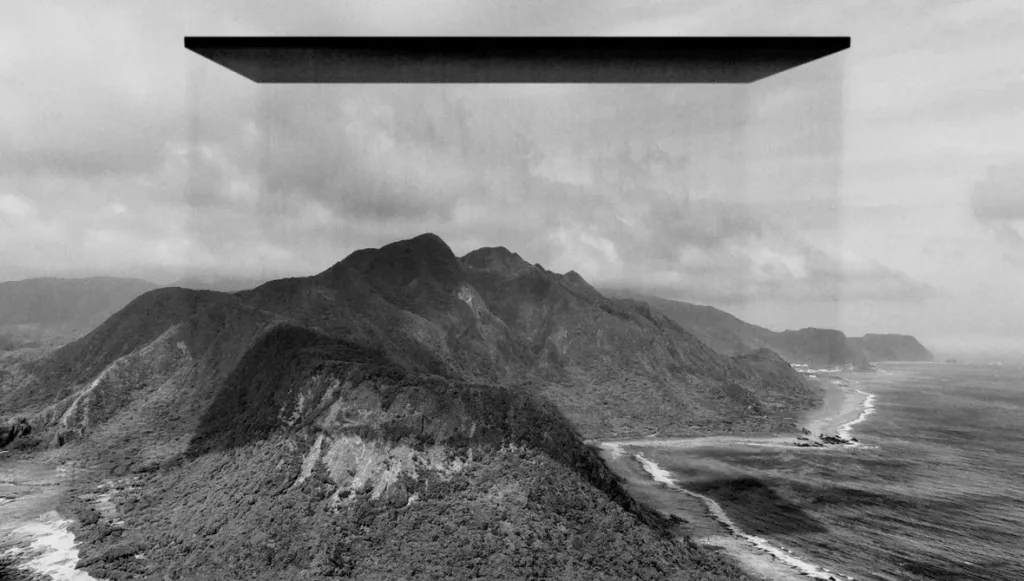 Image en noir et blanc d'un rectangle noir surplombant l'île des Orchidées.